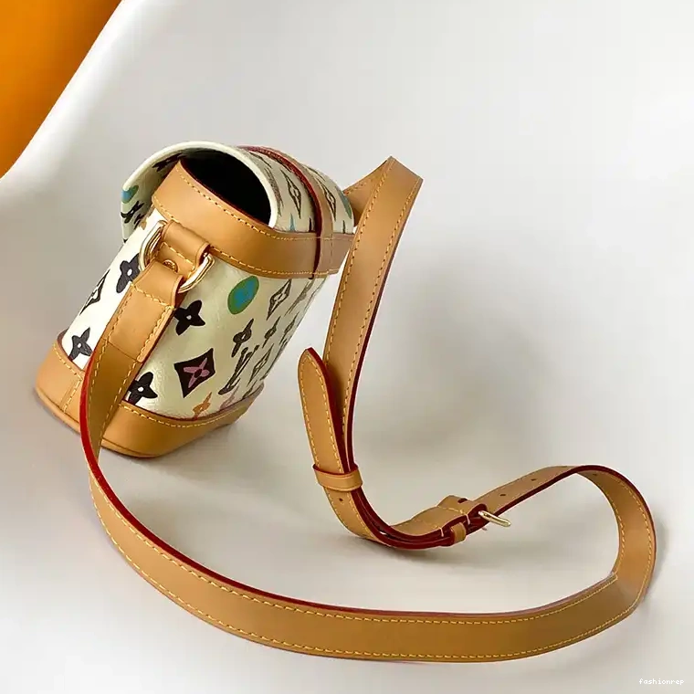 Fashionrepsfam ru LV Bags 2407YZ0085 0421